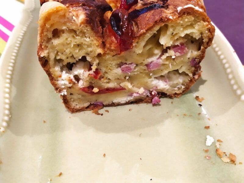 Cliquez pour zoomer ! Cake tomates mozzarella et lardons Thermomix par Dedelle2502