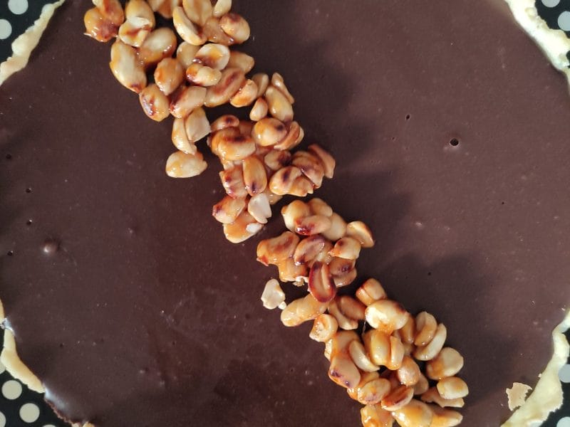Cliquez pour zoomer ! Tarte au chocolat et cacahuètes caramélisées Thermomix par MathildeLam