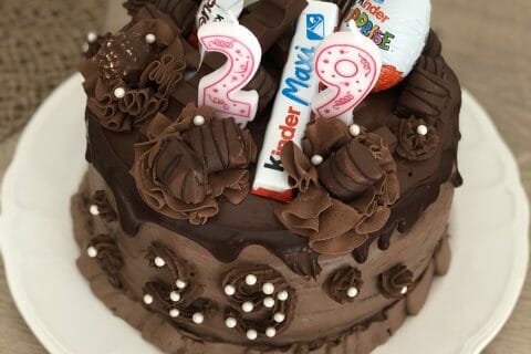 Cliquez pour zoomer ! Layer cake Kinder Bueno Thermomix par Lorianette25