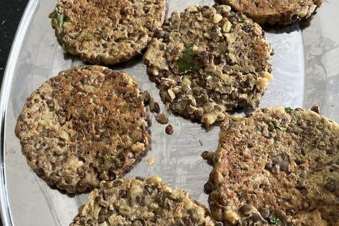 Cliquez pour zoomer ! Galettes de lentilles et quinoa Thermomix par Anso