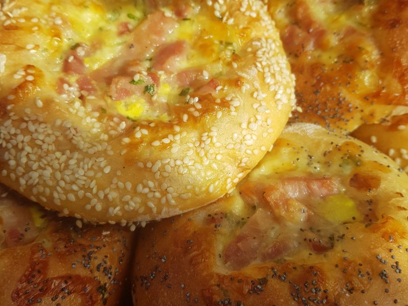 Cliquez pour zoomer ! Poğaça – Petits pains Turcs à la Feta Thermomix par asmounette