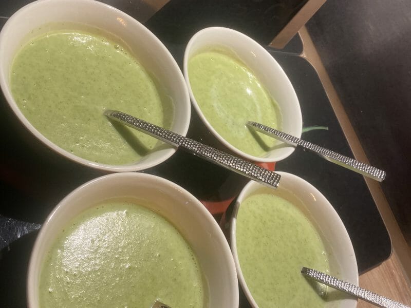 Cliquez pour zoomer ! Velouté aux fanes de radis Thermomix par Loutis