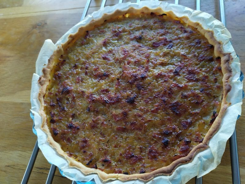 Cliquez pour zoomer ! Tarte aux oignons, lardons et moutarde douce Thermomix par lapoule01
