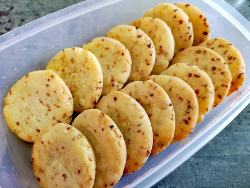 Cliquez pour zoomer ! Biscuits apéritif crème et oignon Thermomix par Doddy13