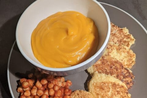 Cliquez pour zoomer ! Galettes de chou-fleur et sauce yaourt Thermomix par KarineEtLeo