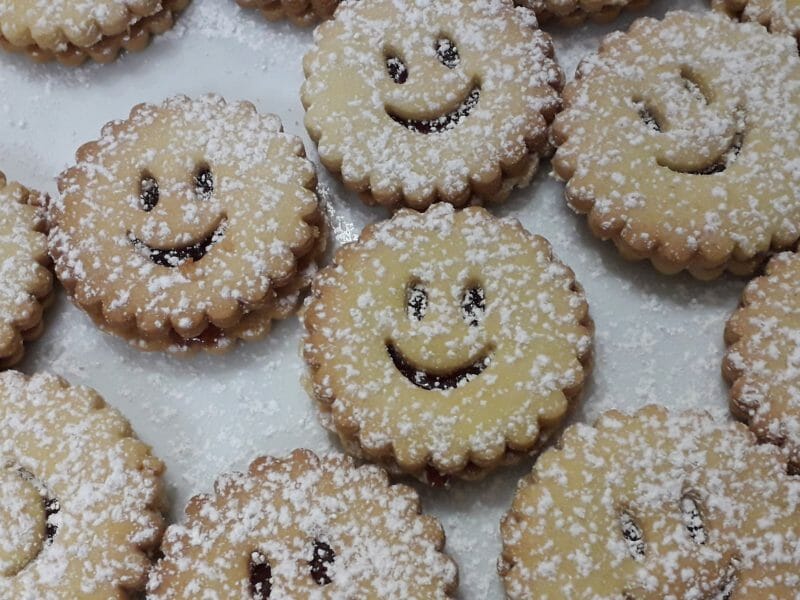 Cliquez pour zoomer ! Sablés à la confiture Thermomix par AnMa0620