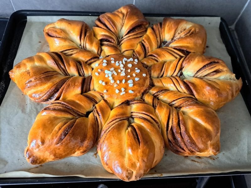 Cliquez pour zoomer ! Brioche étoilée au Nutella Thermomix par Nathy38
