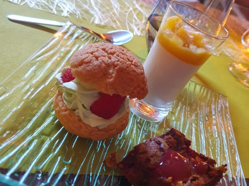 Cliquez pour zoomer ! Choux craquelin fraises chantilly Thermomix par mymy8082