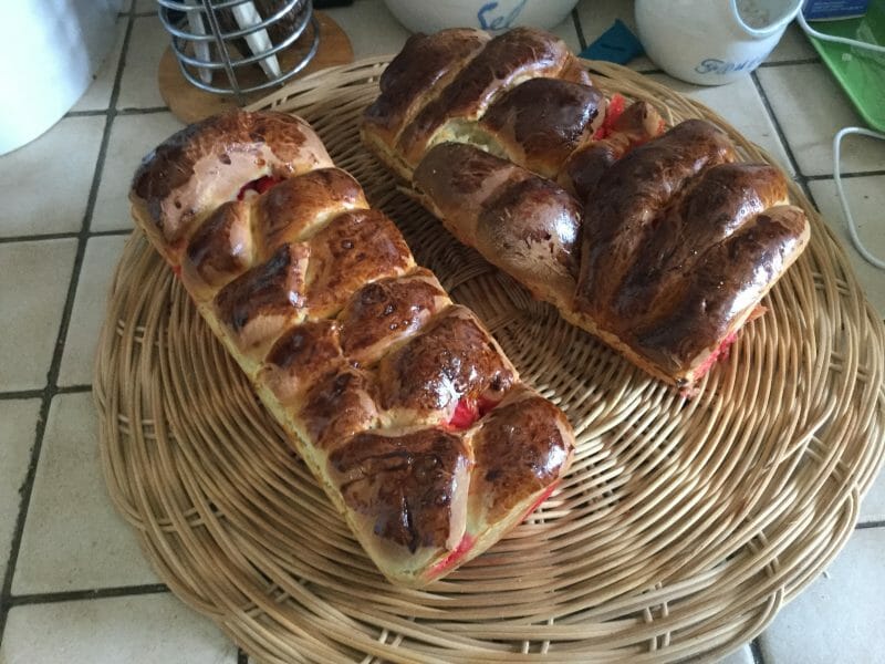 Cliquez pour zoomer ! Brioche aux pralines roses Thermomix par Francoise 38