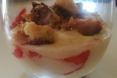 Cliquez pour zoomer ! Délices fraises et chocolat blanc Thermomix par HannaGaby