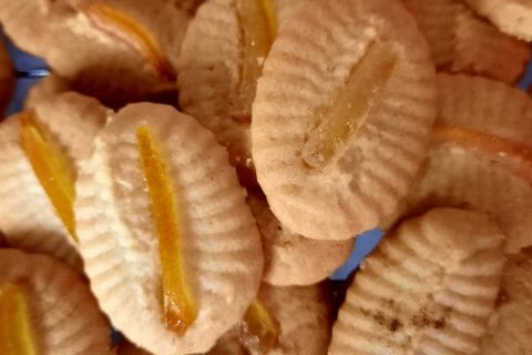 Cliquez pour zoomer ! Sablés à la presse à biscuits Thermomix par lorlan