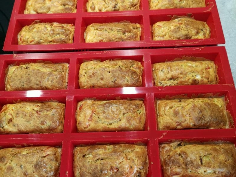 Cliquez pour zoomer ! Cake aux poivrons, fêta et olives Thermomix par bernie02