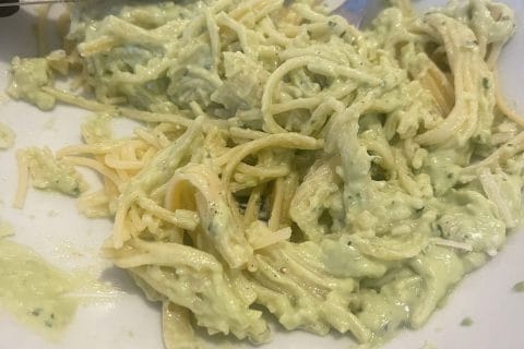 Cliquez pour zoomer ! Pâtes au pesto d’avocat Thermomix par nevergetold