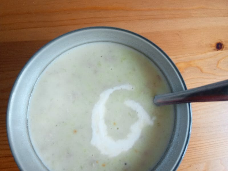 Cliquez pour zoomer ! Velouté de pommes de terre à l’irlandaise Thermomix par glalu