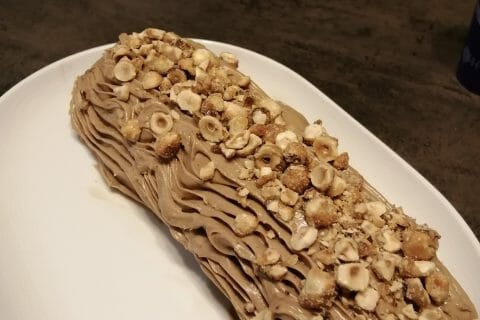 Cliquez pour zoomer ! Bûche pralinée aux éclats de noisettes caramélisés Thermomix par brandan