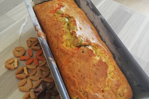 Cliquez pour zoomer ! Cake aux poivrons, fêta et olives Thermomix par lele21