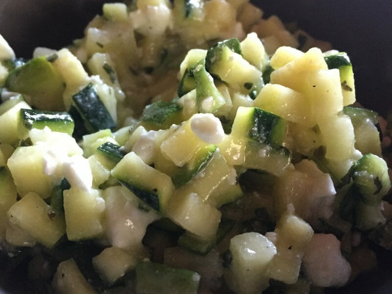 Cliquez pour zoomer ! Salade de courgettes à la feta Thermomix par Justine