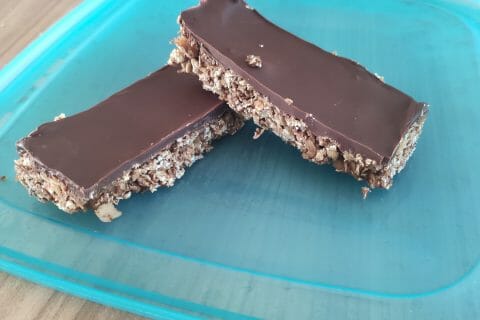 Cliquez pour zoomer ! Barres de céréales à l’avoine, noisettes, banane et chocolat au Thermomix