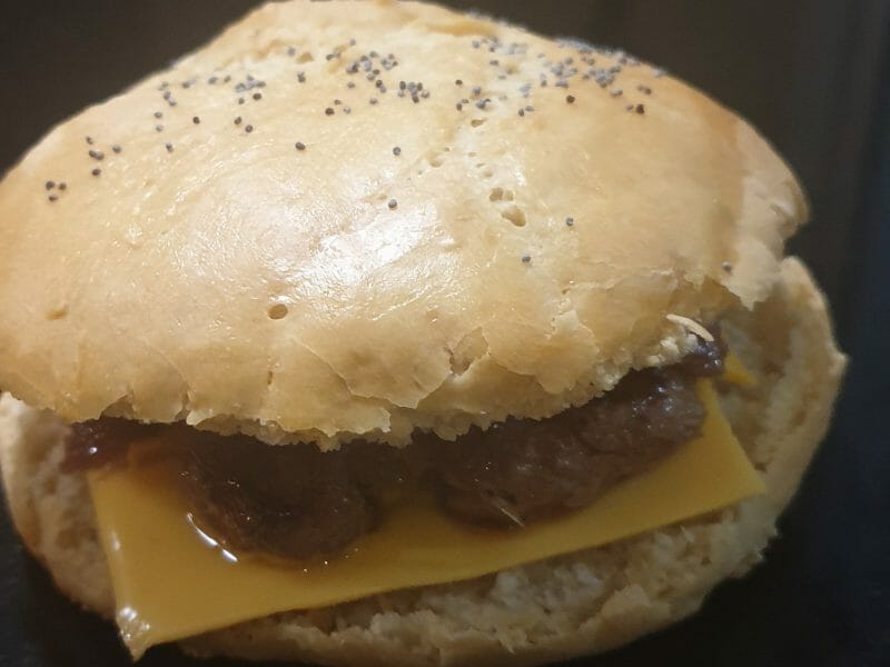 Cliquez pour zoomer ! Pains hamburger Thermomix par btybty