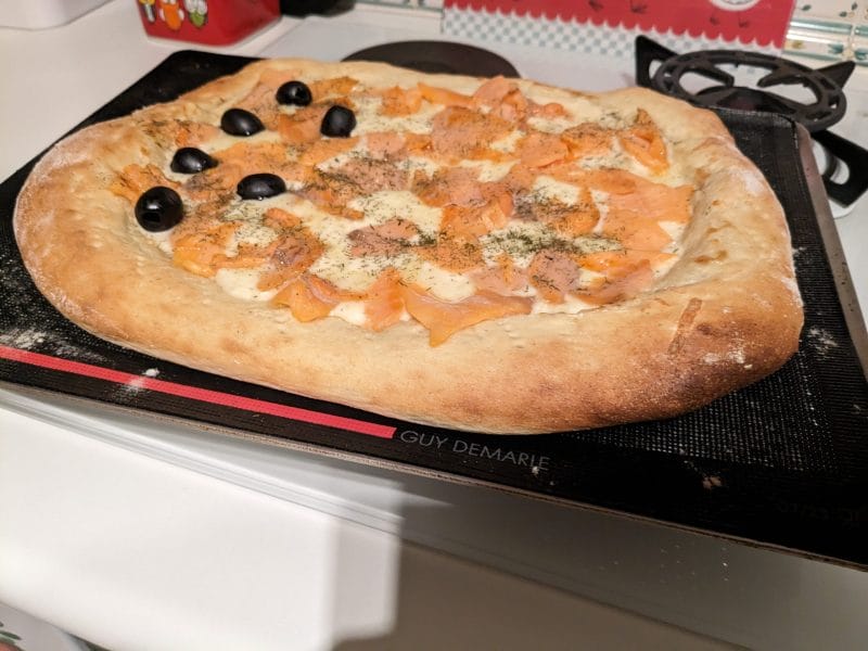 Cliquez pour zoomer ! Pizza au saumon et sauce kiri Thermomix par Natou66