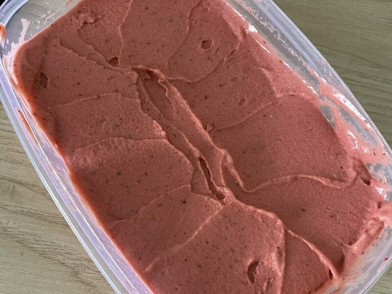 Cliquez pour zoomer ! Glace à la fraise Thermomix par Jessy ka