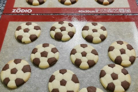 Cliquez pour zoomer ! Biscuits ballon de foot Thermomix par blandine