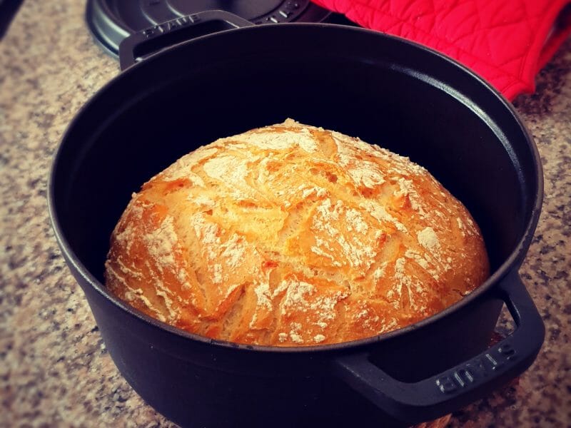 Cliquez pour zoomer ! Pain Cocotte Thermomix par Insta @maggielesbonspetitsplats