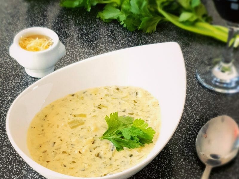 Cliquez pour zoomer ! Soupe au gruyère Suisse Thermomix par Insta @maggielesbonspetitsplats