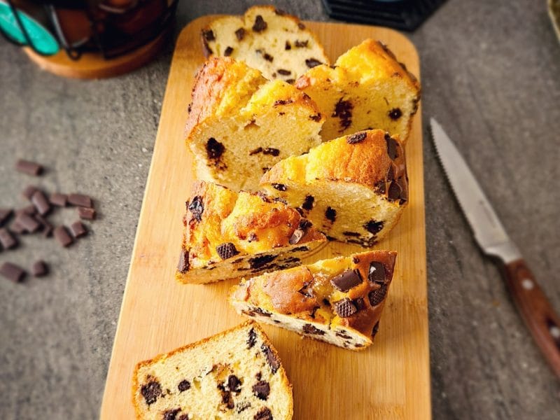 Cliquez pour zoomer ! Plum cake aux pépites de chocolat Thermomix par Insta @maggielesbonspetitsplats