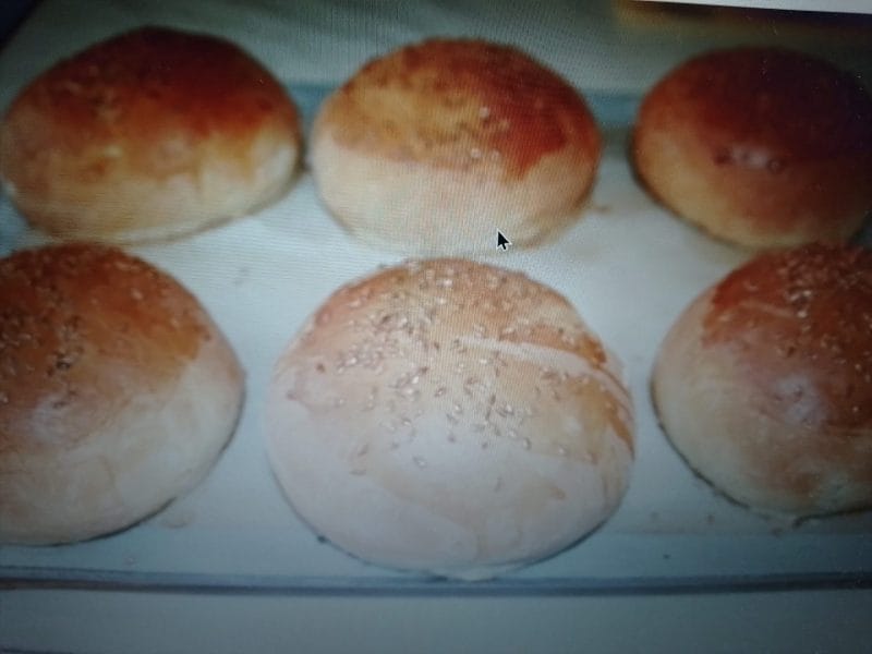 Cliquez pour zoomer ! Pains hamburger Thermomix par Mariekette