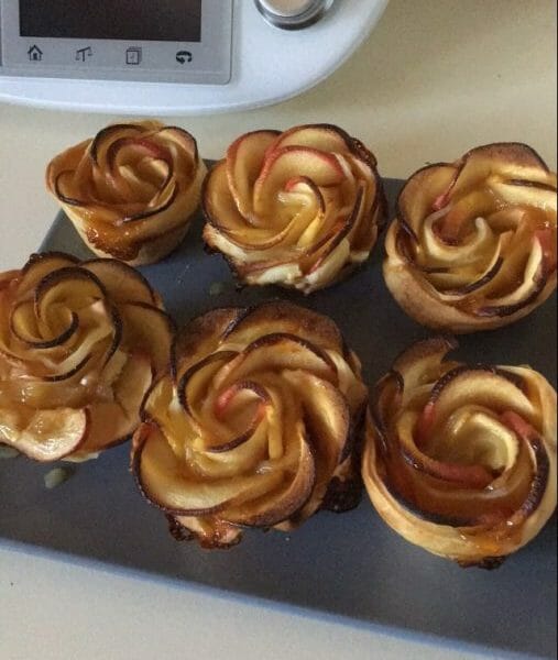 Cliquez pour zoomer ! Roses feuilletées aux pommes Thermomix par Ludovic3741