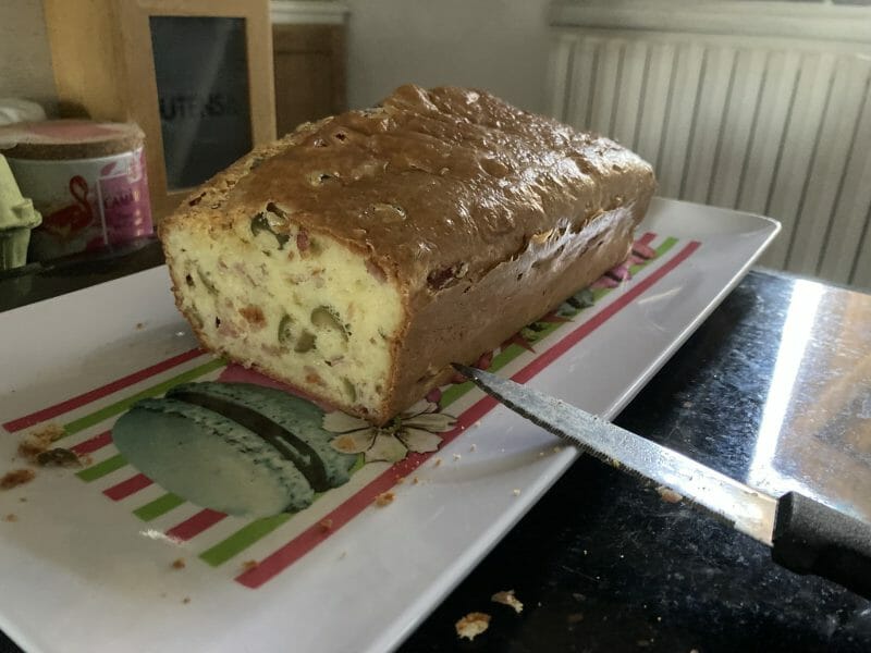 Cliquez pour zoomer ! Cake salé jambon fromage et olives Thermomix par manue12