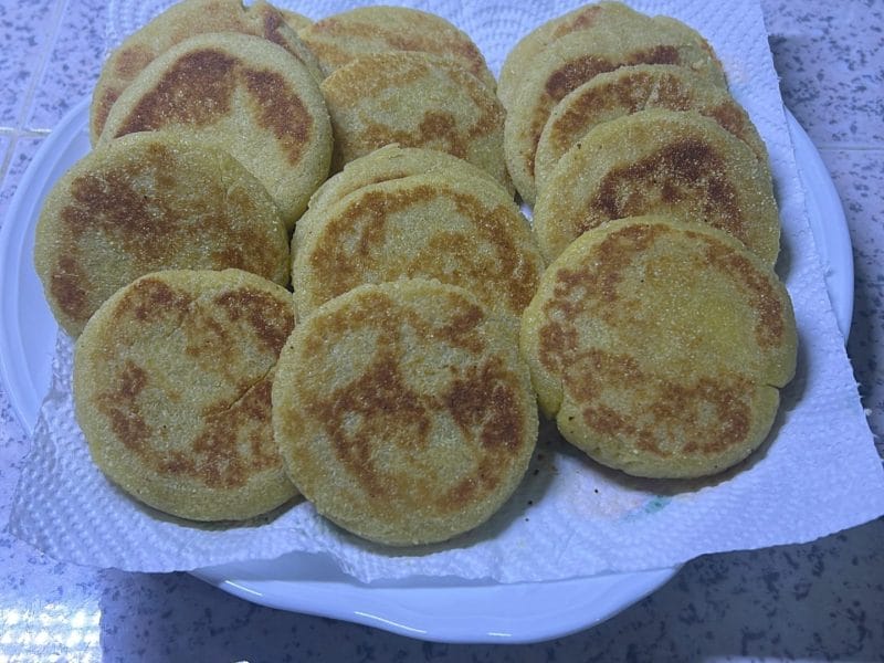 Cliquez pour zoomer ! Mini Harcha – Galettes à la semoule Thermomix par Sliwo