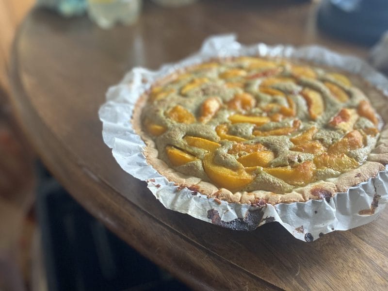 Cliquez pour zoomer ! Tarte aux pêches jaunes et pistache Thermomix par amacam