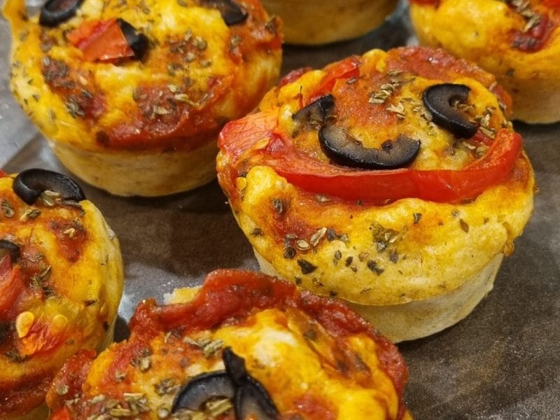 Cliquez pour zoomer ! Muffins salés façon pizza Thermomix par Theloutch
