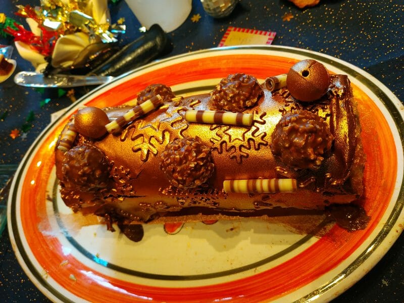 Cliquez pour zoomer ! Bûche Ferrero Rocher Thermomix par aurore63190