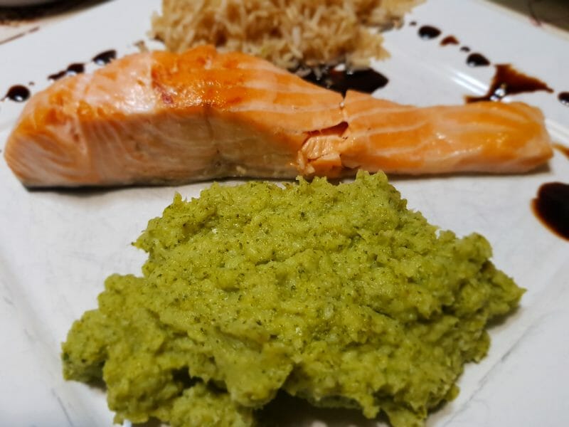Cliquez pour zoomer ! Saumon sur purée de brocolis Thermomix par Sarah