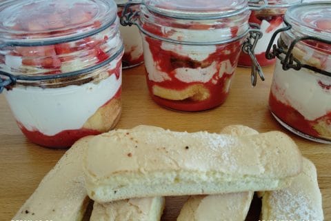 Cliquez pour zoomer ! Tiramisu aux fraises en verrines Thermomix par Juanita
