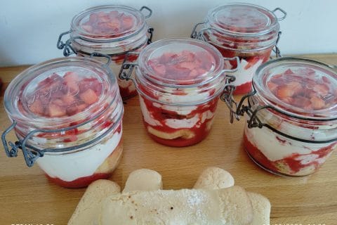 Cliquez pour zoomer ! Tiramisu aux fraises en verrines Thermomix par Juanita