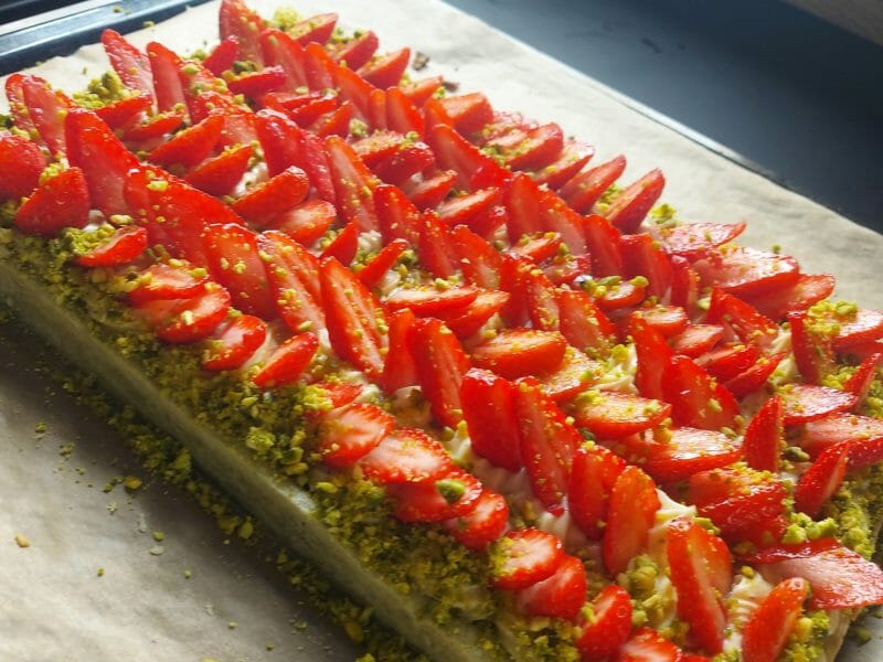 Cliquez pour zoomer ! Tartelettes framboises sur crème d’amande et pistache Thermomix par emychloe76