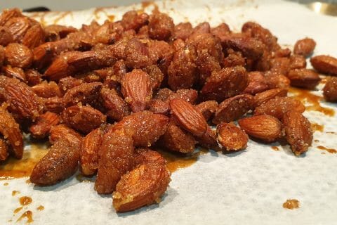 Cliquez pour zoomer ! Amandes grillées à la cannelle et au miel Thermomix par debbo