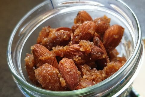 Cliquez pour zoomer ! Amandes grillées à la cannelle et au miel Thermomix par debbo