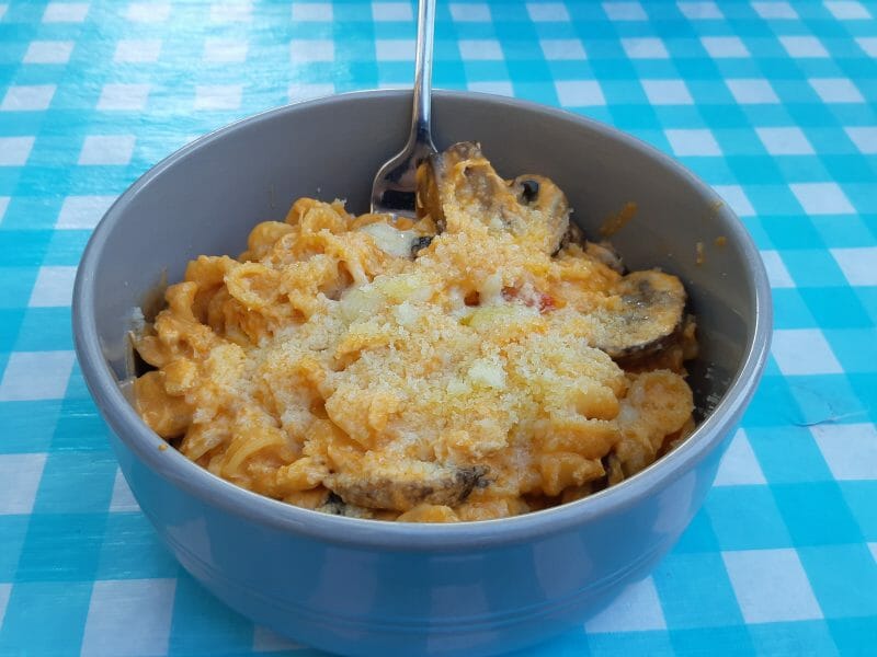 Cliquez pour zoomer ! Pennes au poulet, tomates et champignons Thermomix par meliobri