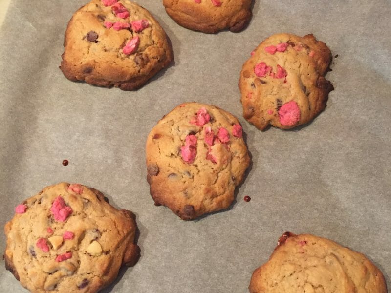 Cliquez pour zoomer ! Cookies aux éclats de pralines roses et pépites de chocolat Thermomix par niniepom