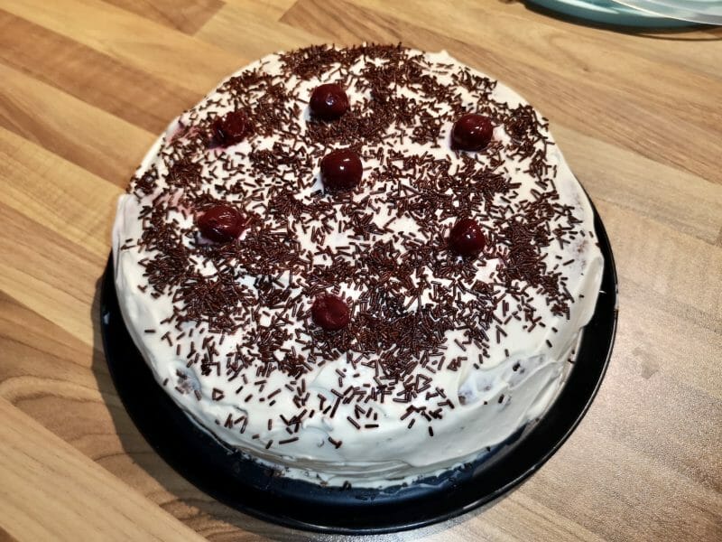 Cliquez pour zoomer ! Bûche forêt noire Thermomix par lululag