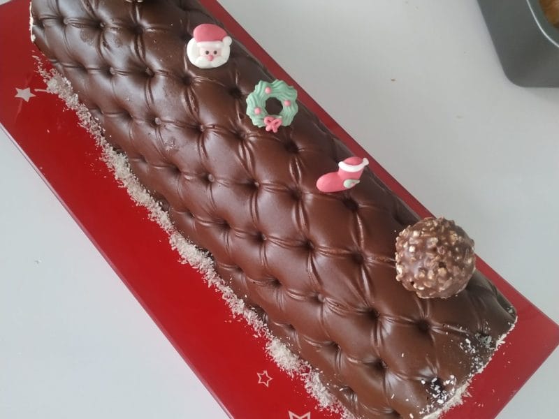 Cliquez pour zoomer ! Bûche Ferrero Rocher Thermomix par Chat patapon
