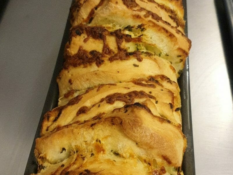 Cliquez pour zoomer ! Pain à l’ail, persil et mozzarella Thermomix par manoula75