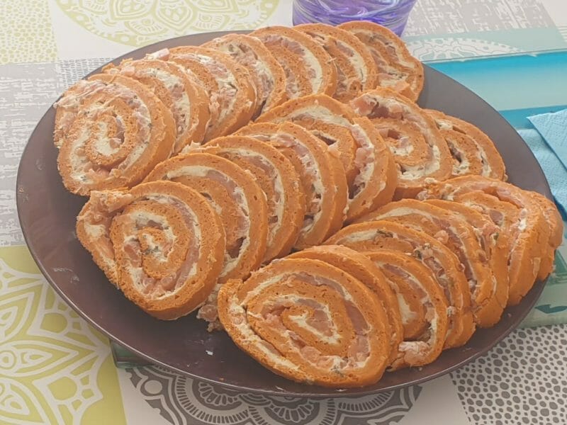 Cliquez pour zoomer ! Roulé à la tomate, saumon et fromage Thermomix par tetelle17