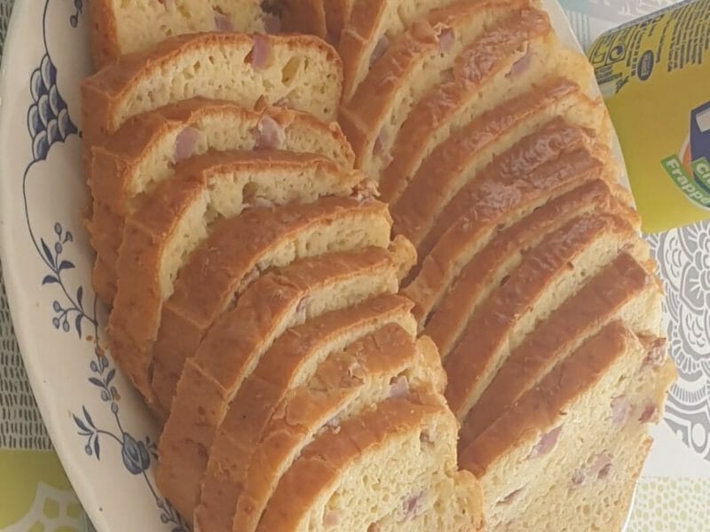 Cliquez pour zoomer ! Cake salé jambon fromage et olives Thermomix par tetelle17