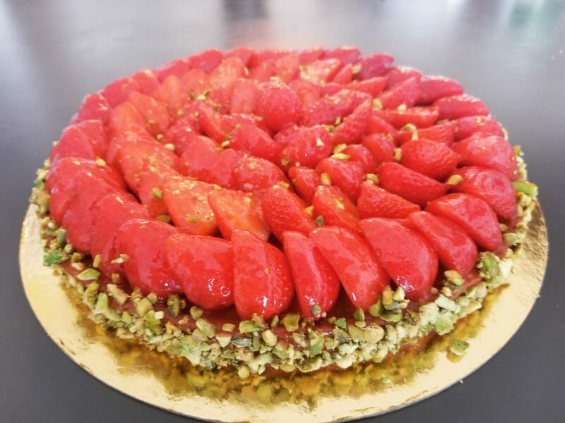 Cliquez pour zoomer ! Tartelettes framboises sur crème d’amande et pistache Thermomix par viclm